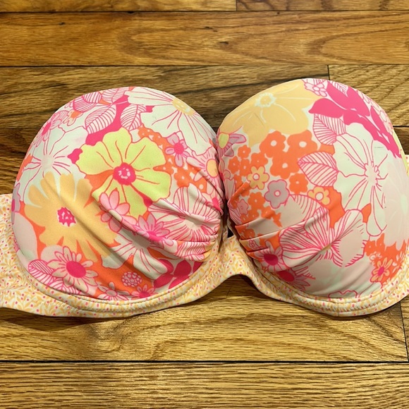 34D visitor secret strapless bathing suit - Picture 2 of 3